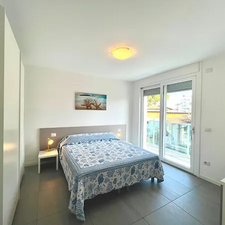 Stylish Near Lignano Center Апартаменты Линьяно-Саббьядоро